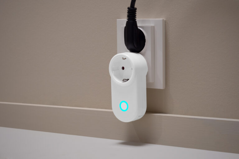 Nye Adax Wi-Fi smartplugg